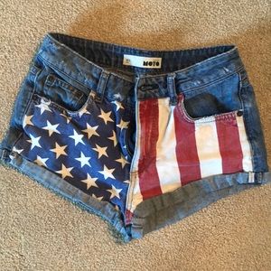 TOPSHOP MOTO High-Waisted American Flag Jean Short